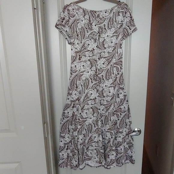 Ladies Print Dress - Picture 2 of 3